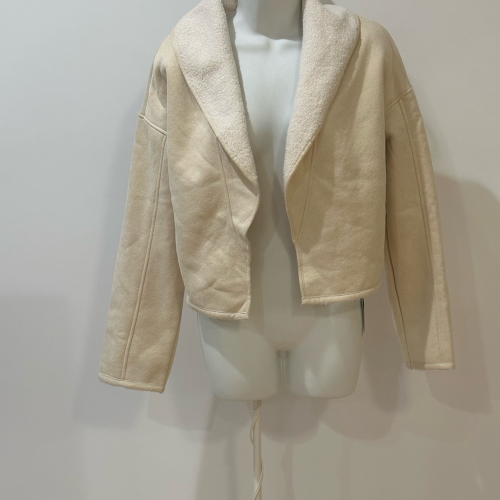 Beautiful Sherpa like coat